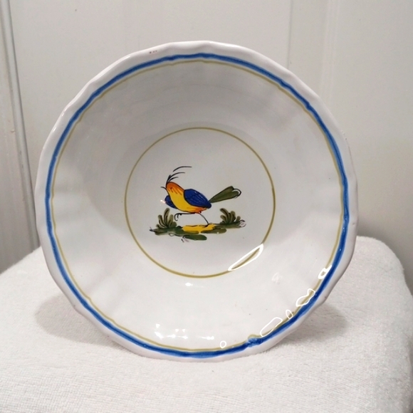 Mancer Bowl on Stand, Hand Painted Made in Italy, 8"x 18" around - Picture 6 of 8